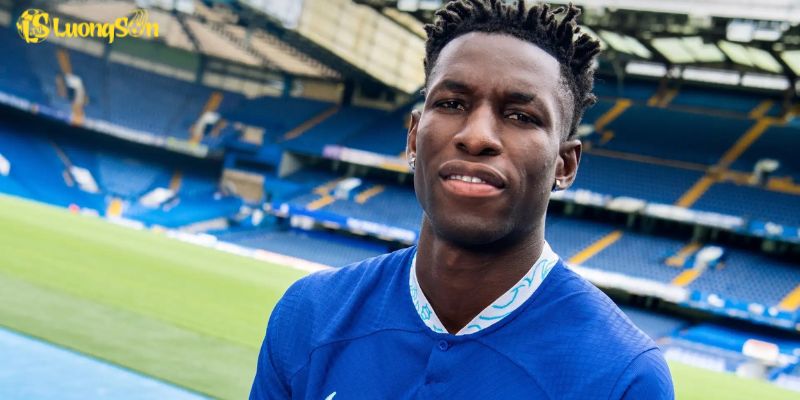 Bayern Munich Chiêu Mộ Nicolas Jackson: Thương Vụ Trị Giá £70,5 Triệu Từ Chelsea